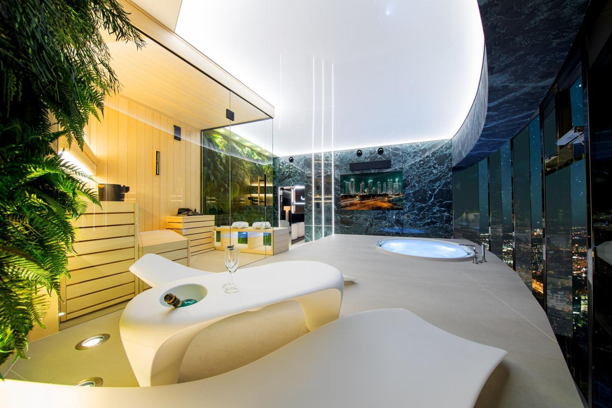 Apartment Sky Tower - 48 Pietro Penthousy Z Prywatna - Adult Only